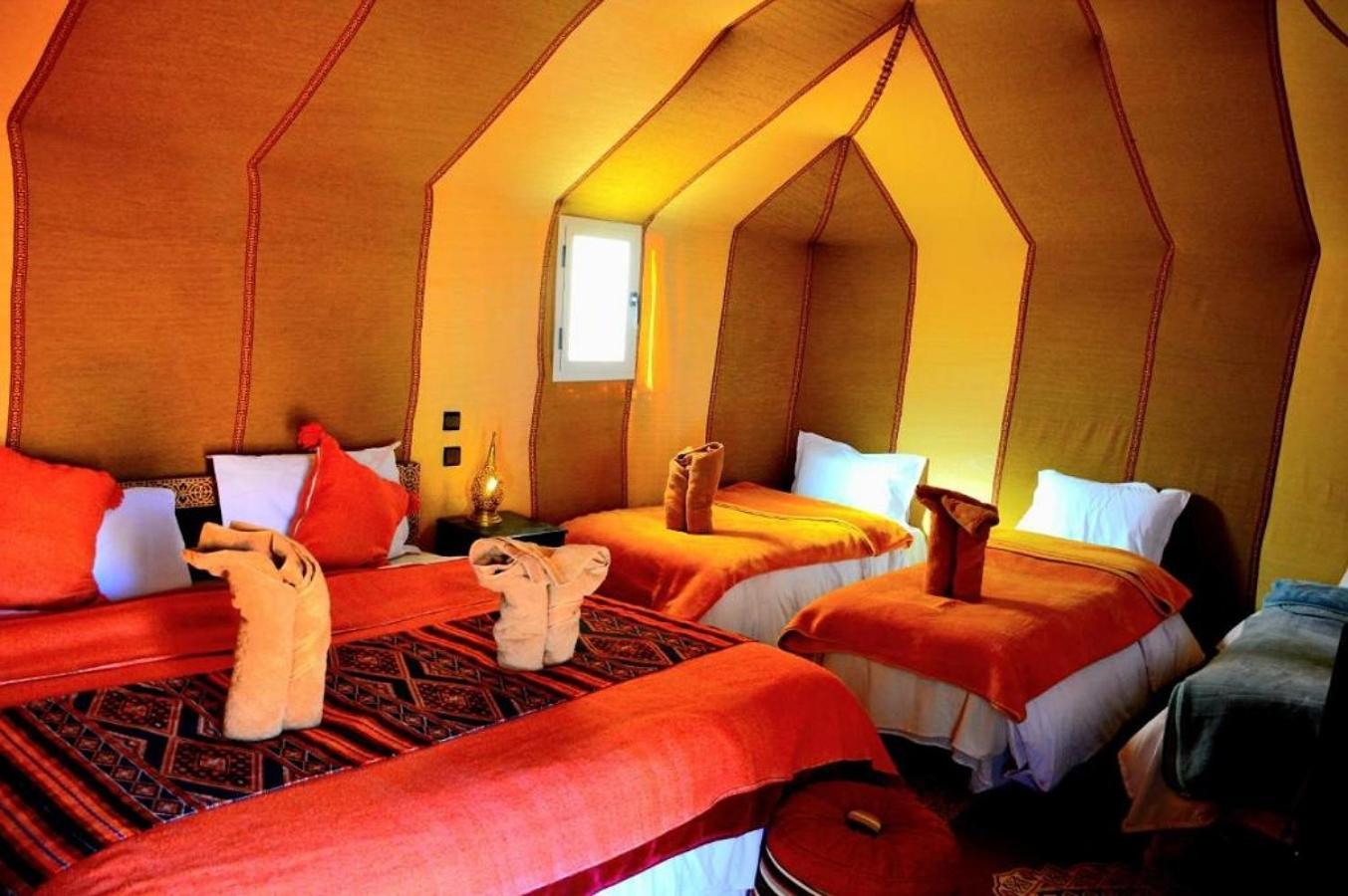 Готель Sahara Elegance Camp Мерзуга Екстер'єр фото