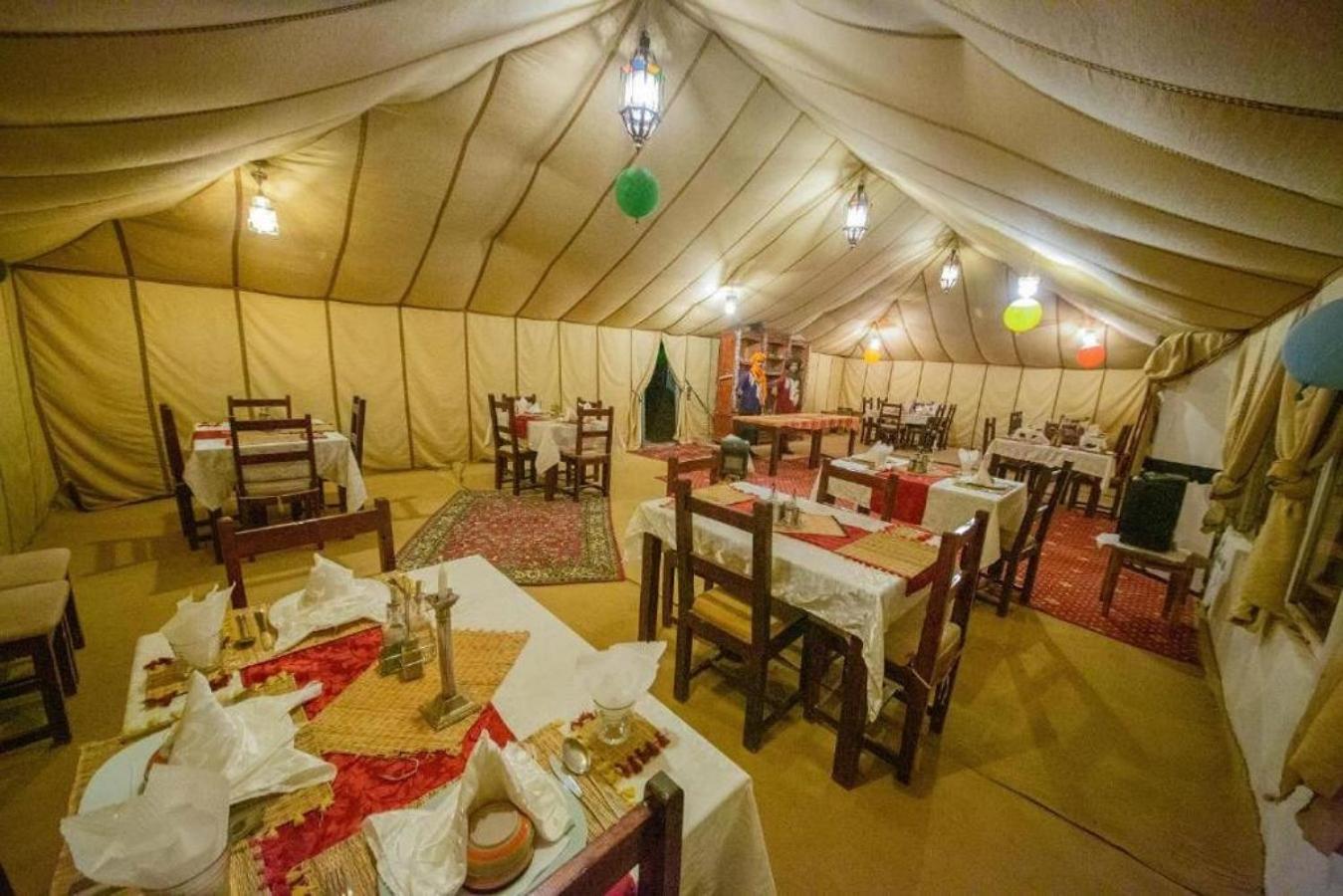 Готель Sahara Elegance Camp Мерзуга Екстер'єр фото