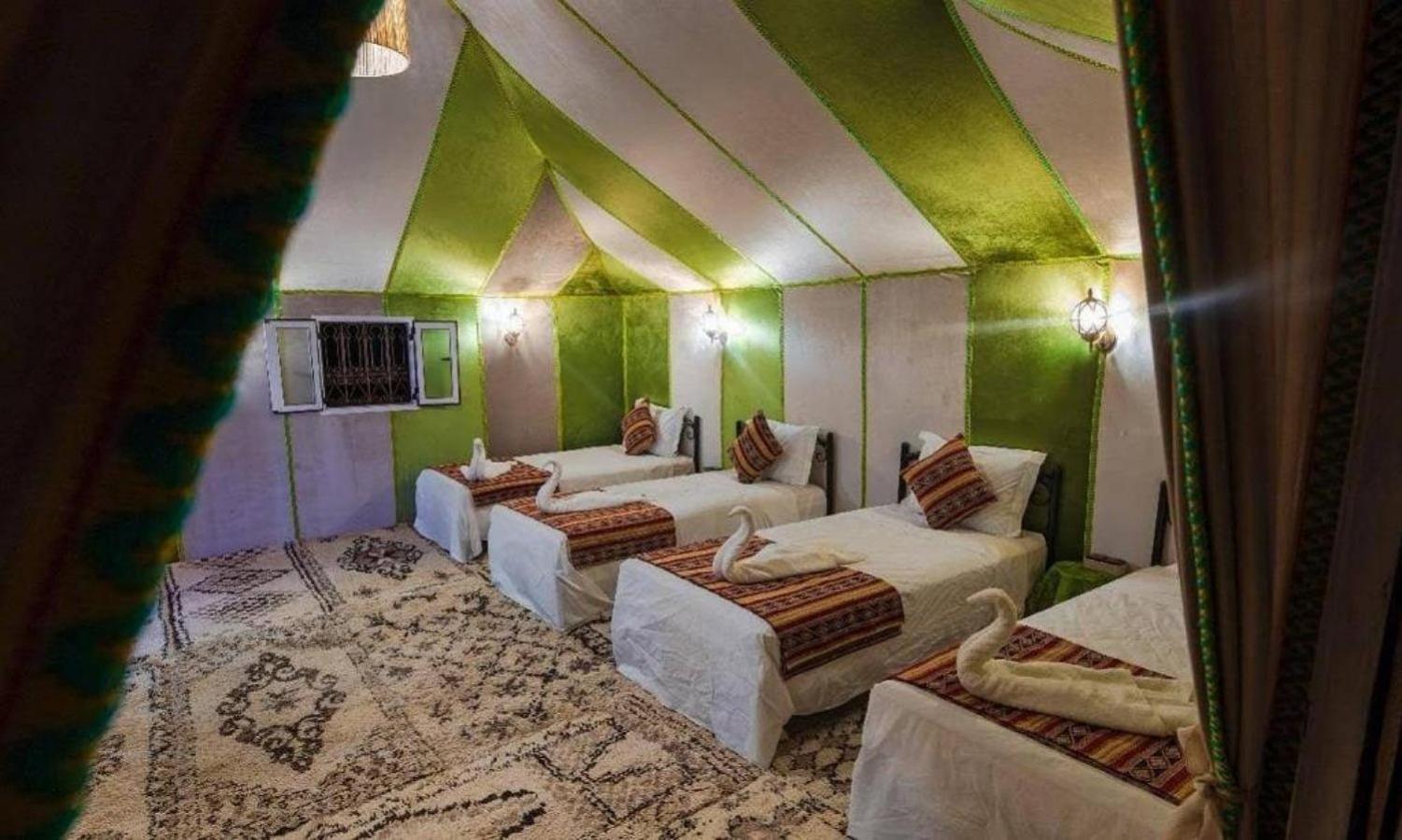 Готель Sahara Elegance Camp Мерзуга Екстер'єр фото